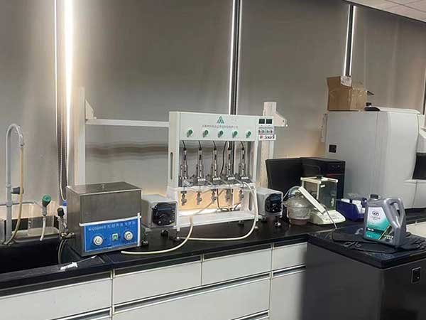 C20五級逆流萃取設備